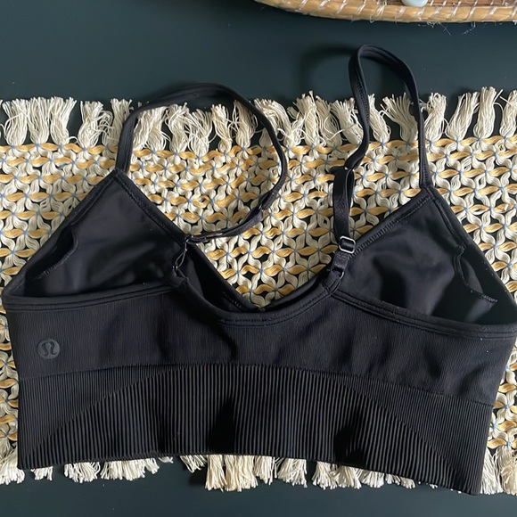 Lululemon bra - Picture 2 of 5